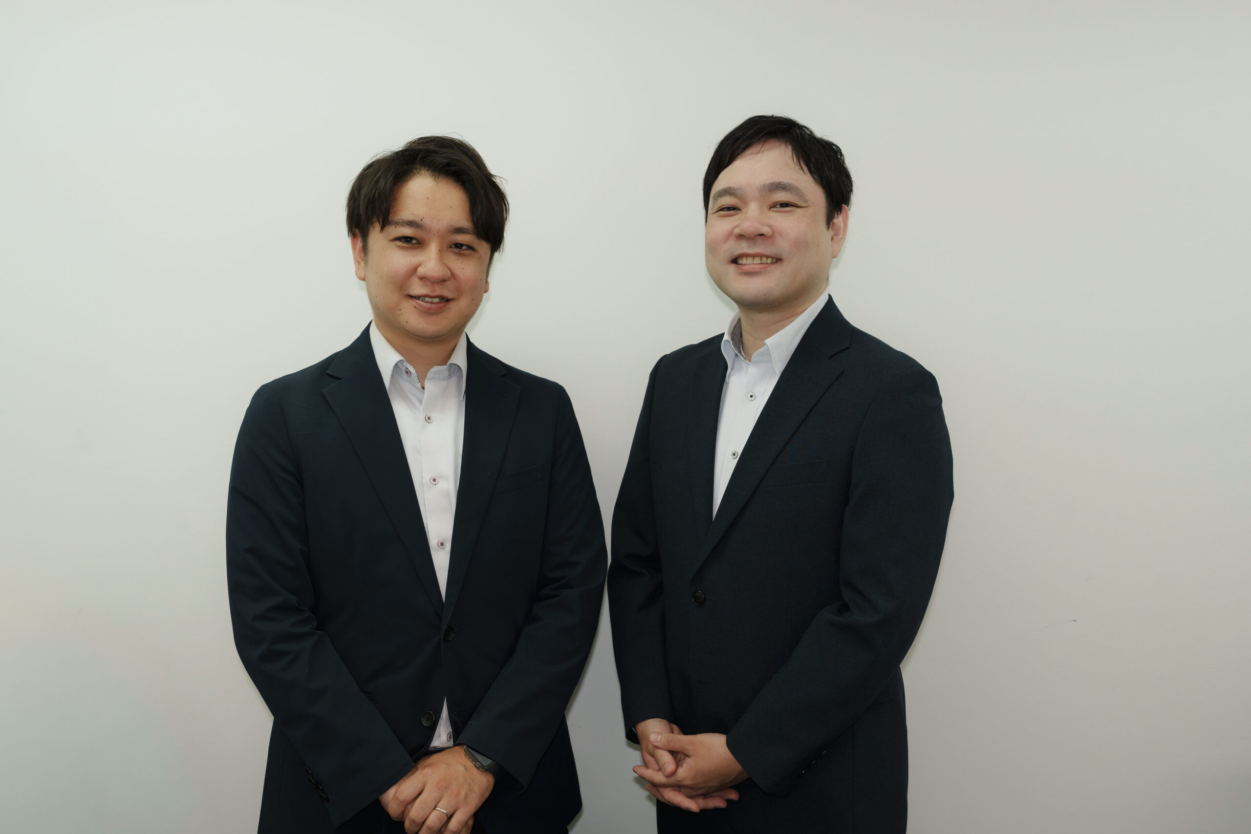 （左から）営業：小田 晴生、PM：白鷹 昌明